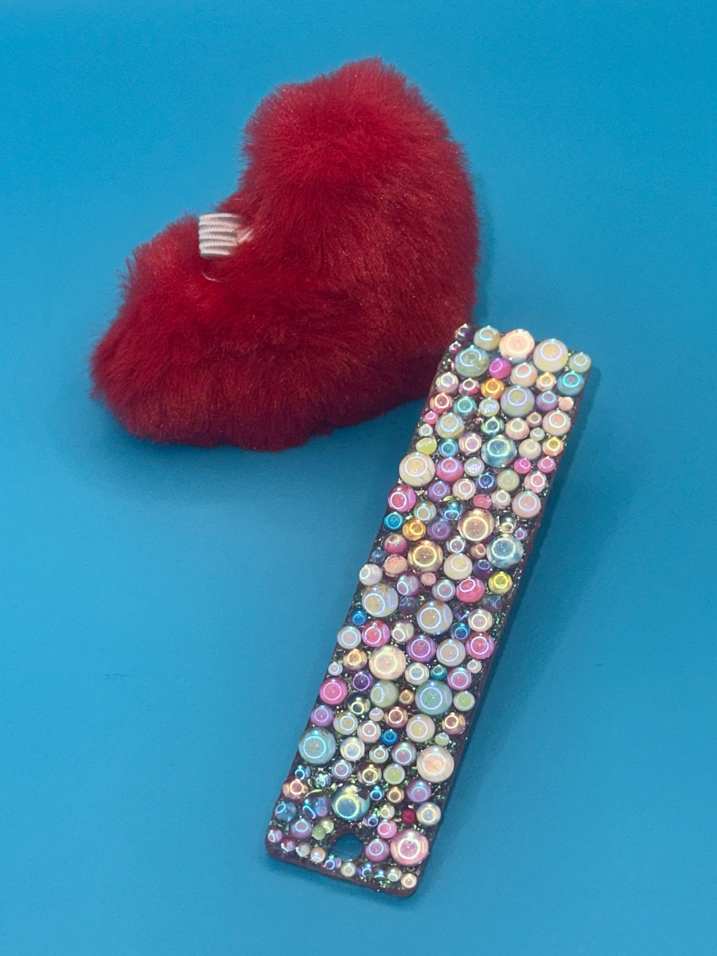 Card Grabber Keychain for Long Nails w/Heart Pom